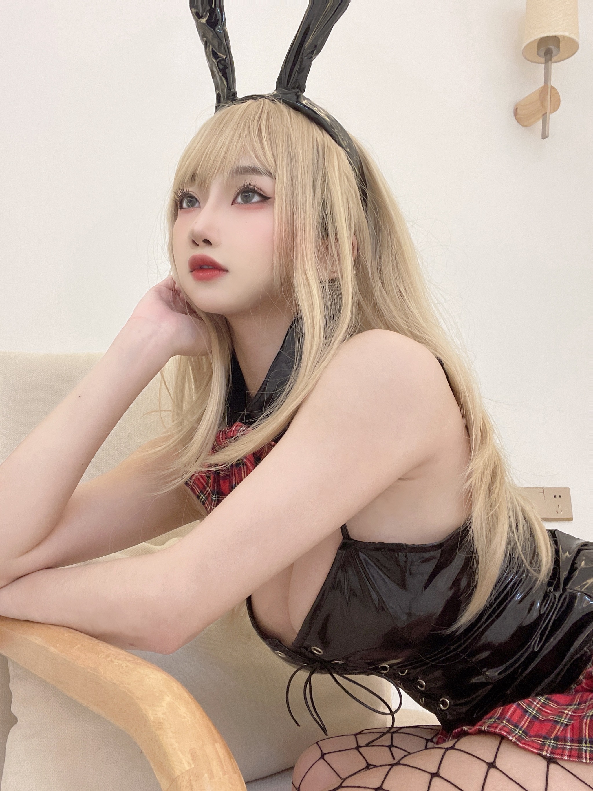 鬼畜瑶在不在w - NO.054 纱网兔[35P]-XikXak